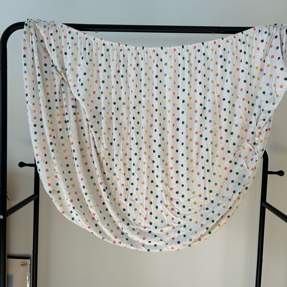 Kyte Baby Bamboo Crib Sheet in Spring Polka Dot print